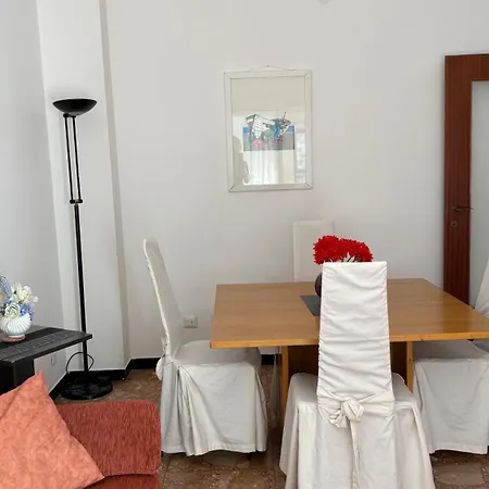 Apartamento Ampio Albissola Marina